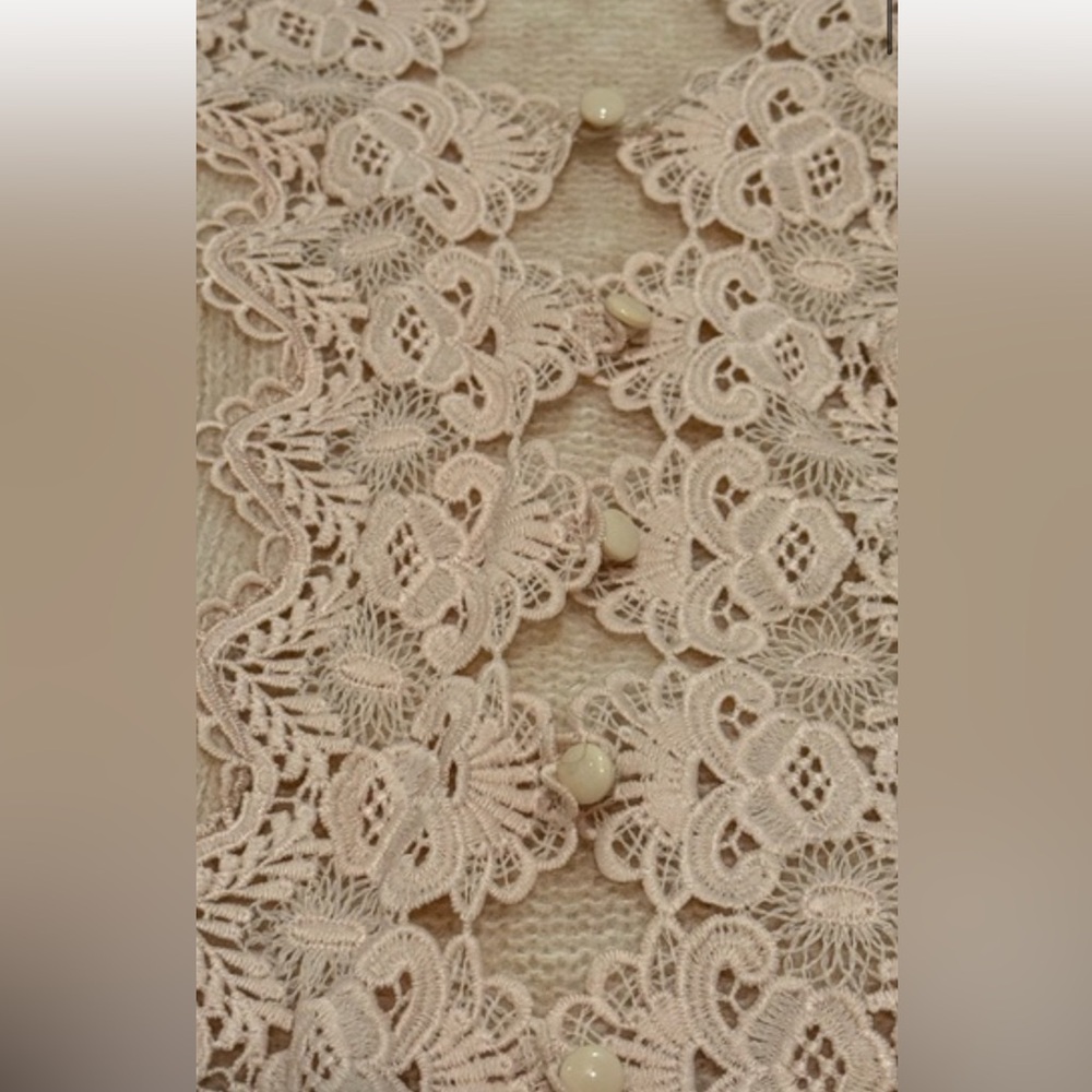 NWT House Of Harlow Elegant Beige Lace Trim Sweater Cardigan - Picture 11 of 11